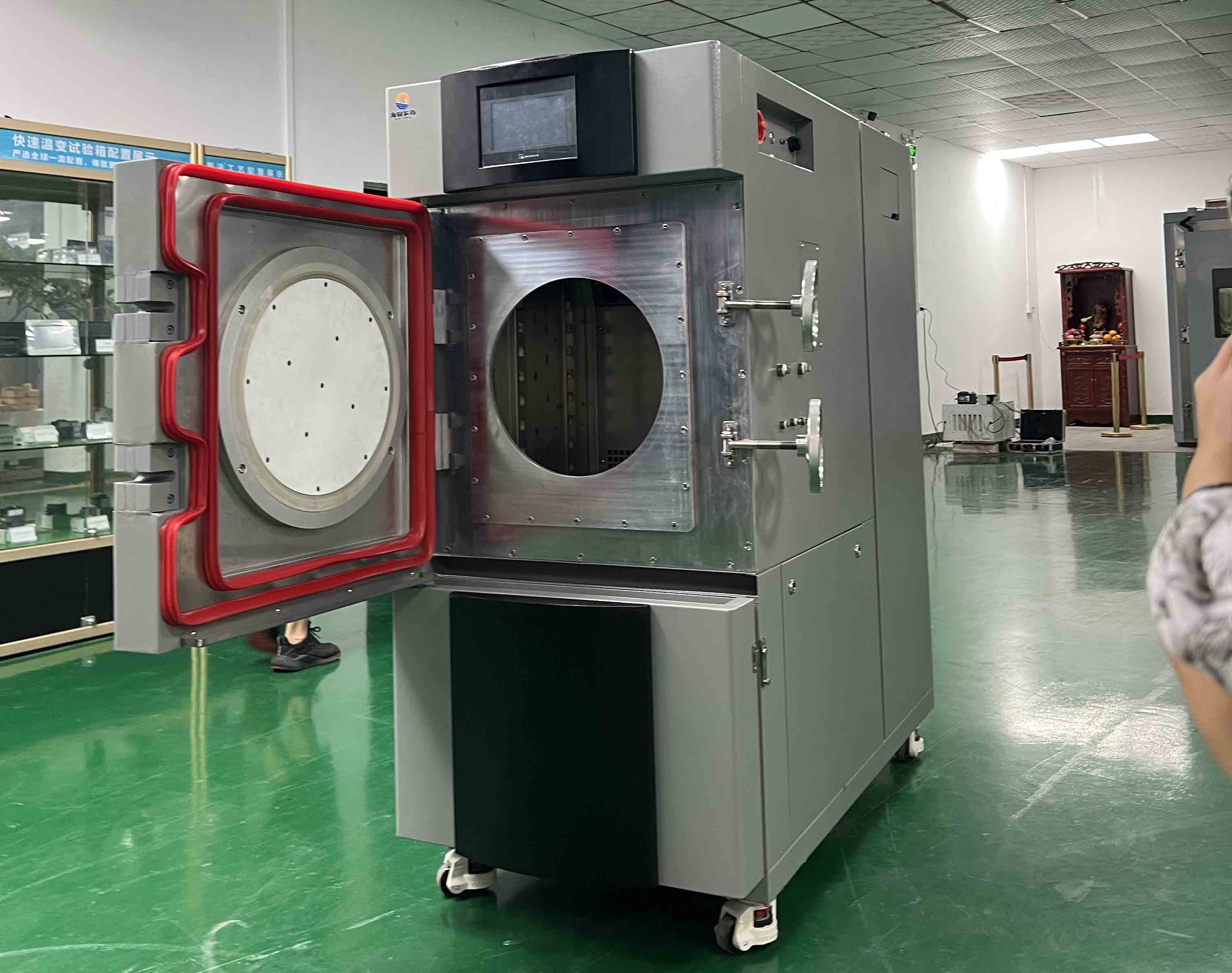 �ߵ��µ���ѹ������